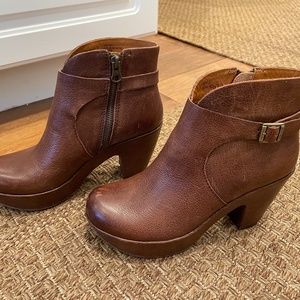 Kork Ease Boots  Size 6  - Brown